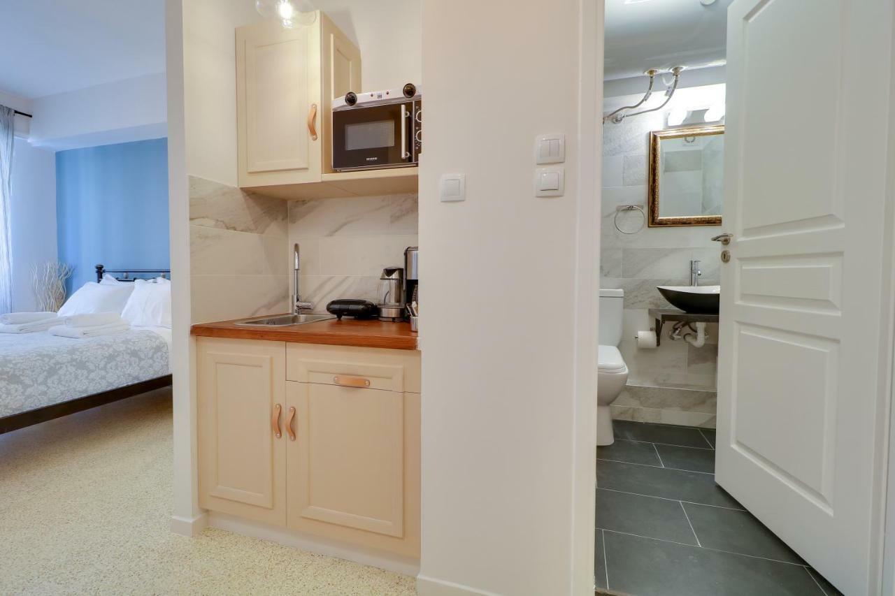 Stylish, Comfy Suite In The Heart Of Athens Exterior photo